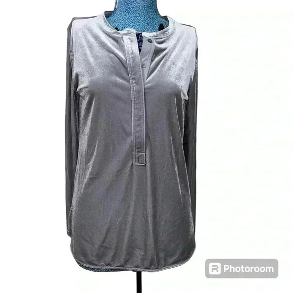 Ralph Lauren Silver Long Sleeve 1/2 Button Velvet Pullover Top Stretch Party SP - Picture 3 of 8